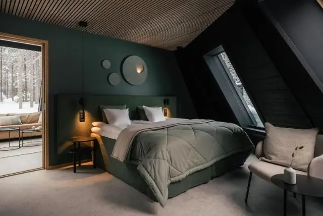 מלון הזכוכית של עולם איש השלג ברובניימי, בתוך כפר סנטה קלאוס - Glass Resort credit to booking.com