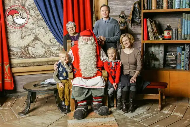 אטרקציות ודברים שיש לעשות בכפר של סנטה קלאוס ברובניימי לפלנד credit to getyourguide.com