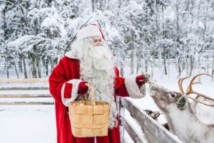 ביתו הרשמי של סנטה קלאוס בכפר של סנטה בלפלנד credit to getyourguide.com