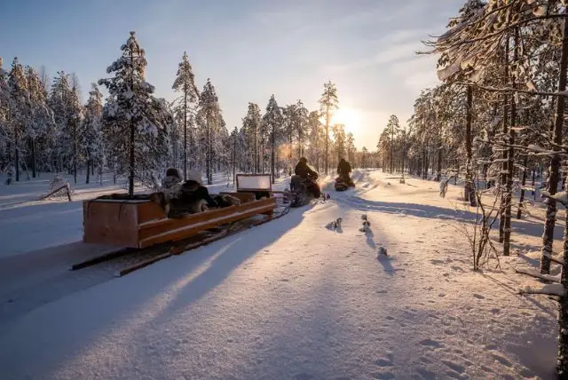 פארק החורף סנואו-גלו (Snow Glow) credit to getyourguide.com