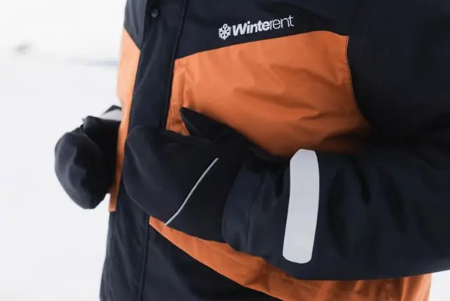 השכרת ציוד חורף בלפלנד - לבוש, בגדי סקי, נעלי שלג ועוד credit to getyourguide.com