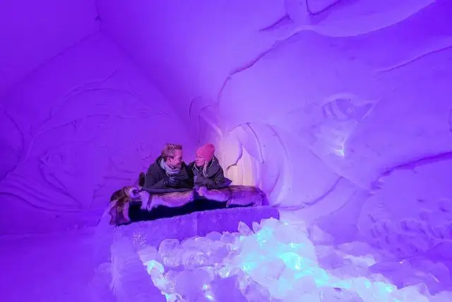 סיור במלון הקרח הארקטי מרובניימי כולל הסעות credit to tiqets.com
