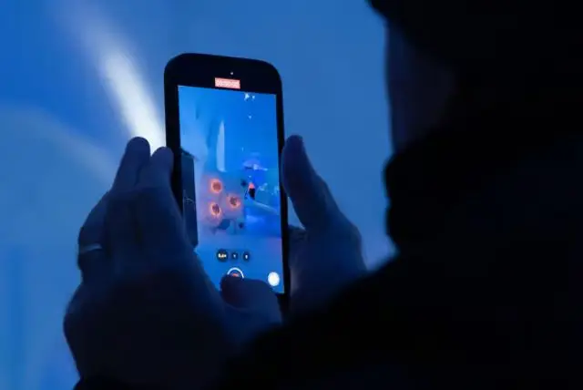 מלון הקרח (Icehotel) בלפלנד השוודית credit to getyourguide.com