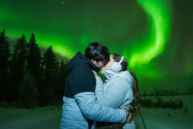 ברובניימי יש זיהום אור - מה זה אומר? credit to getyourguide.com