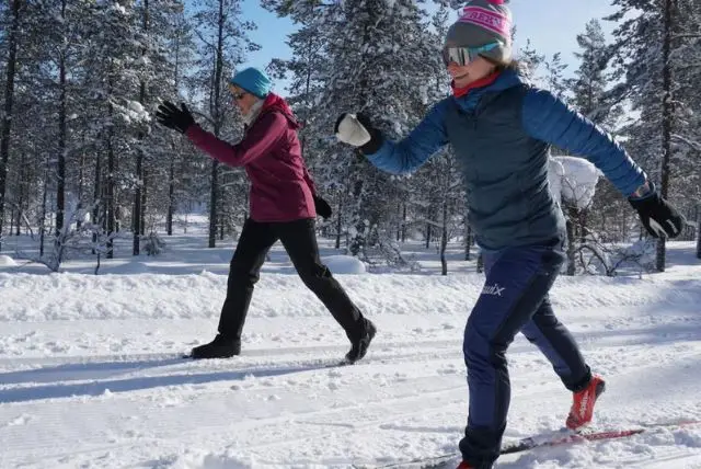 שיעור קרוס קאנטרי סקי עם מדריך בלפלנד credit to getyourguide.com