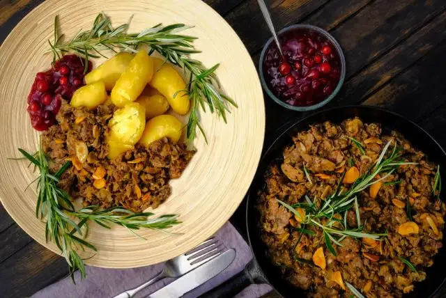 מאכלים מקומיים - מה צריך לדעת על האוכל המקומי? credit to getyourguide.com