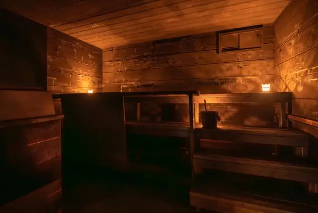 סאונה וורלד - מתחם סאונת עשן בלפלנד (Sauna World) credit to getyourguide.com